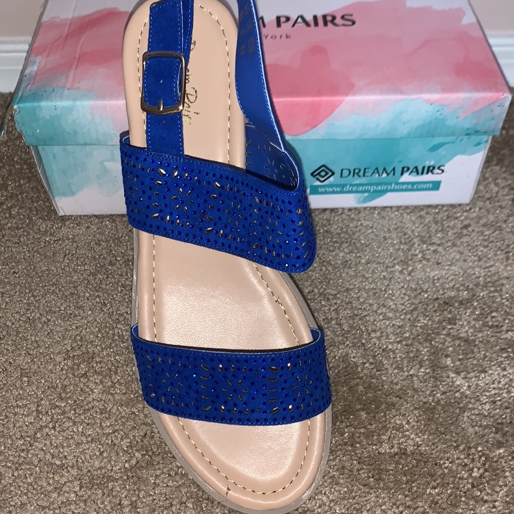 Dream Pairs size 10 blue strap sandals - Picture 2 of 3